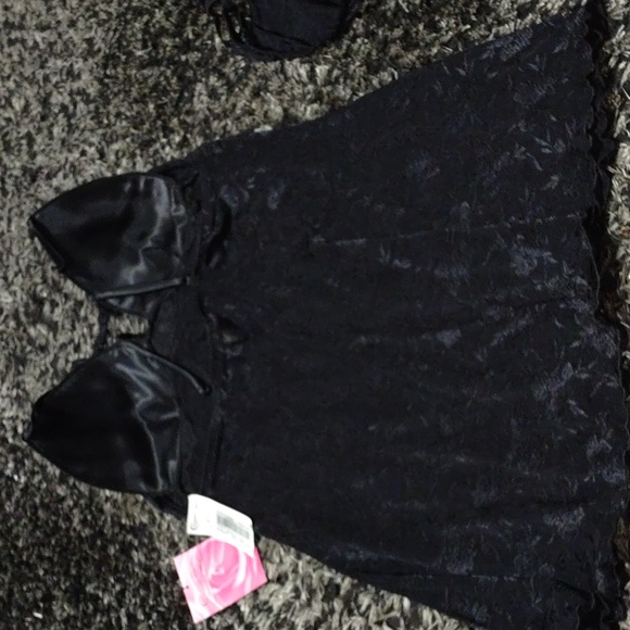 Sexy cinema exoile seductive wear gown and thong set - Picture 9 of 15